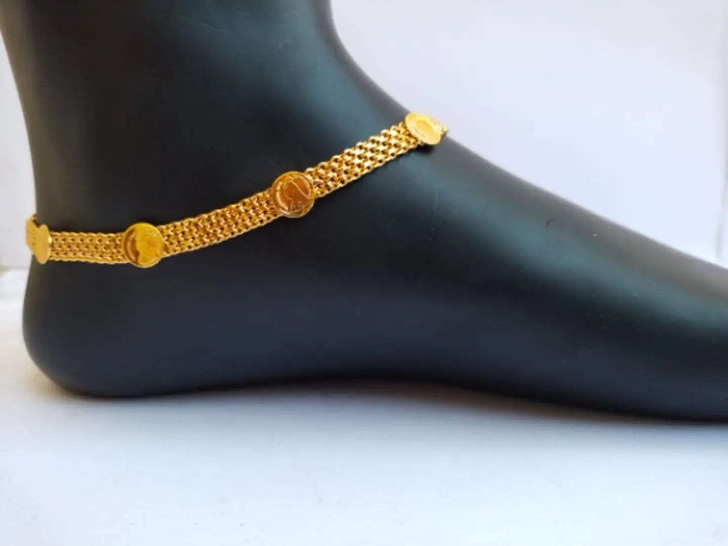 Latest Beautiful Alloy Gold Plated Anklets